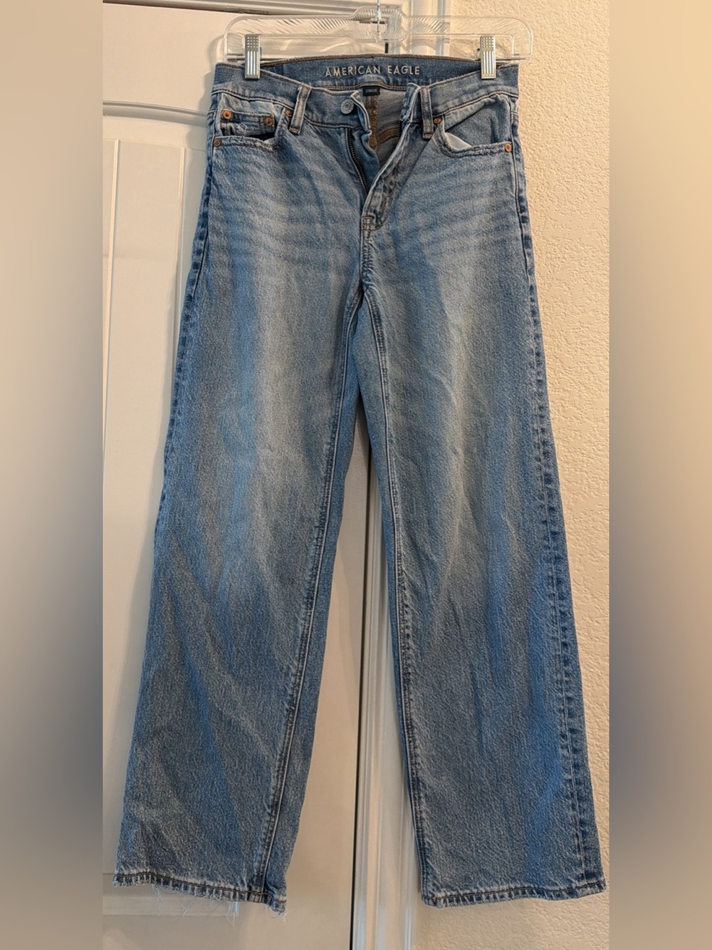 American Eagle Outfitters Light Blue Straight-Leg Stovepipe Jeans, Sz 000Short